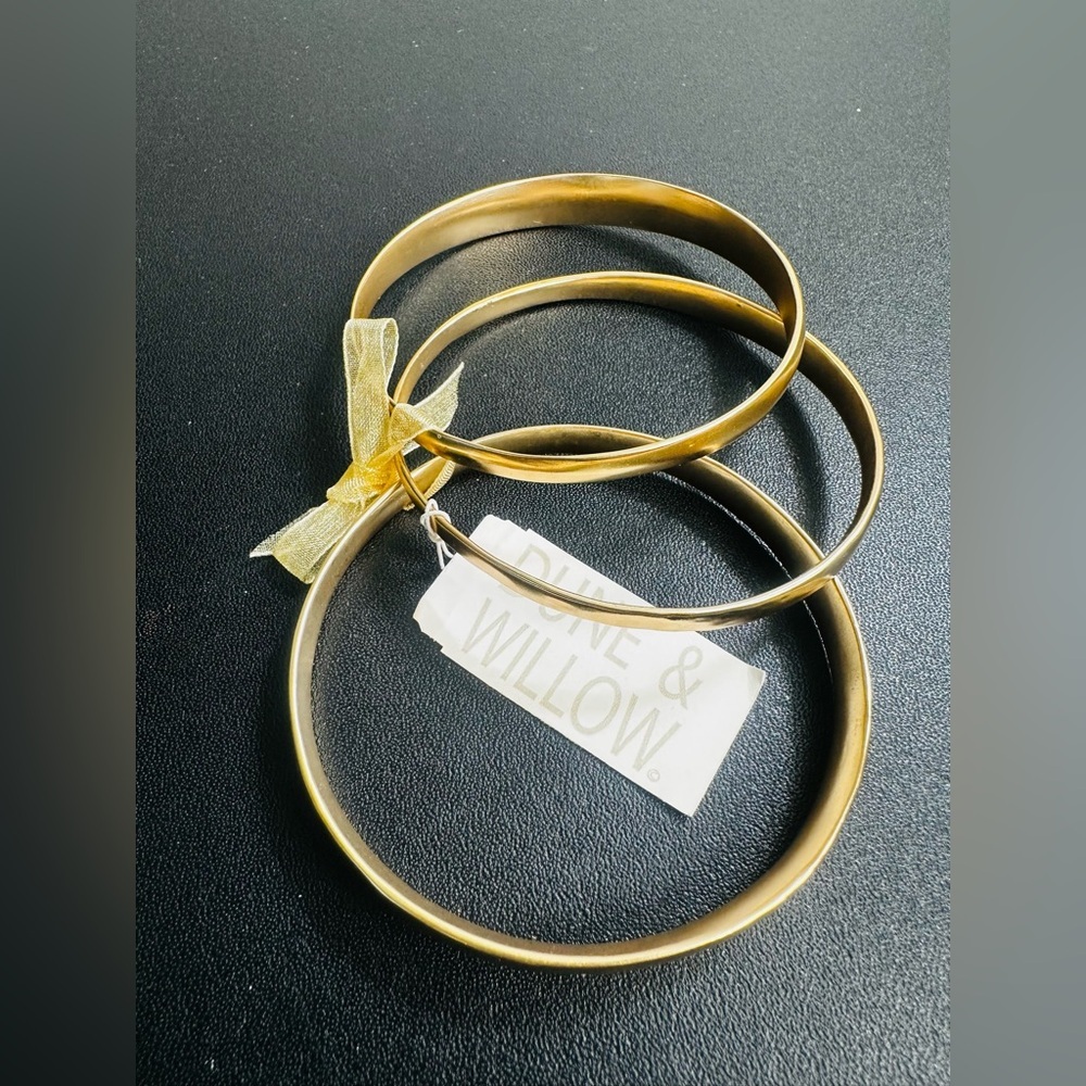 NWTGold Bangle Bracelet Set